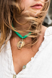 COLLIER APONI Vert (or)